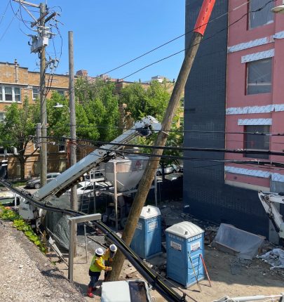 20240517 ComEd 6040NWinthrop ComEdInstallingUtilityPole
