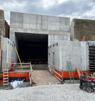 +Metra Auburn Park Tunnel Gap Walls Concrete